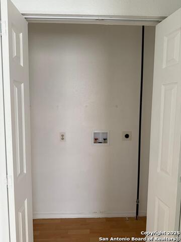Image 11 of 19 For 1334 W Lullwood Ave  A