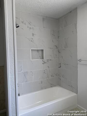 Image 12 of 19 For 1334 W Lullwood Ave  A