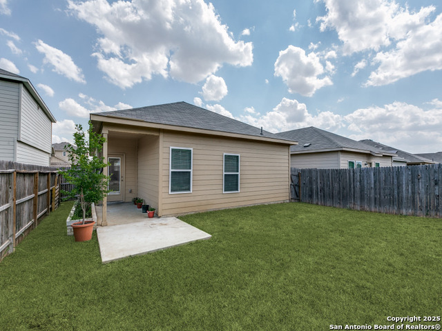 Image 21 of 23 For 607 Pleasanton Spring