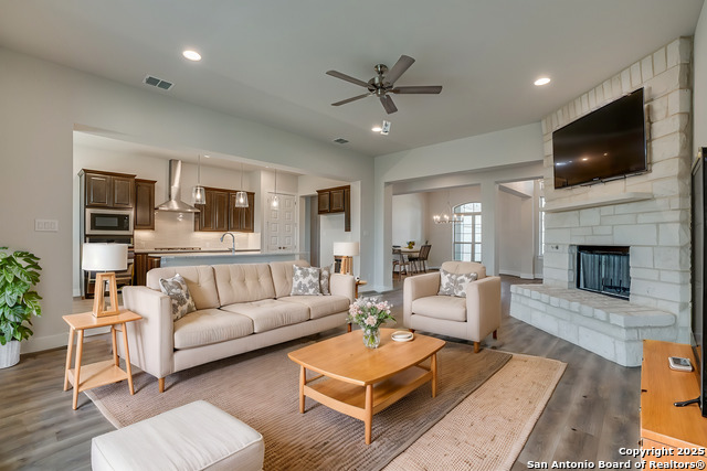 Image 10 of 30 For 5014 Estates Oak Way