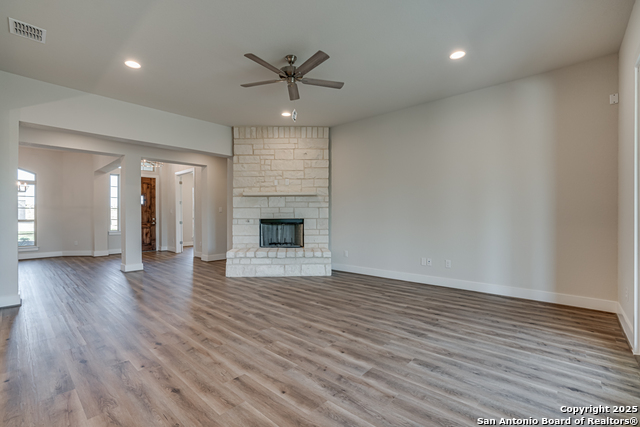 Image 11 of 30 For 5014 Estates Oak Way