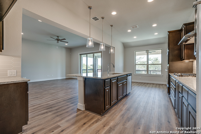 Image 17 of 30 For 5014 Estates Oak Way