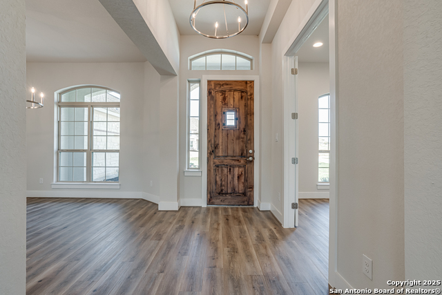 Image 2 of 30 For 5014 Estates Oak Way