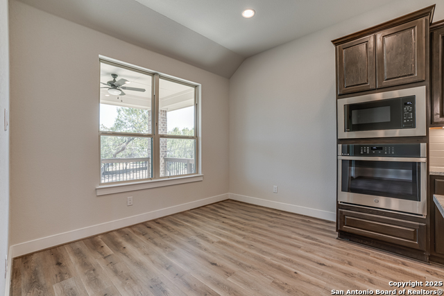 Image 21 of 30 For 5014 Estates Oak Way