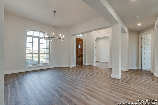 Image 4 of 30 For 5014 Estates Oak Way