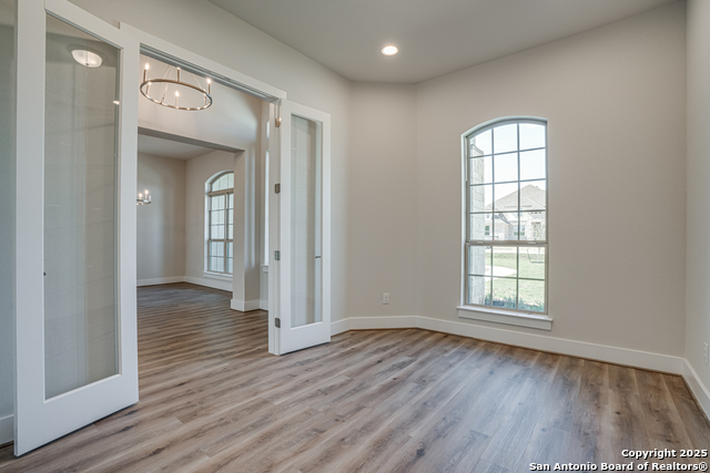 Image 6 of 30 For 5014 Estates Oak Way