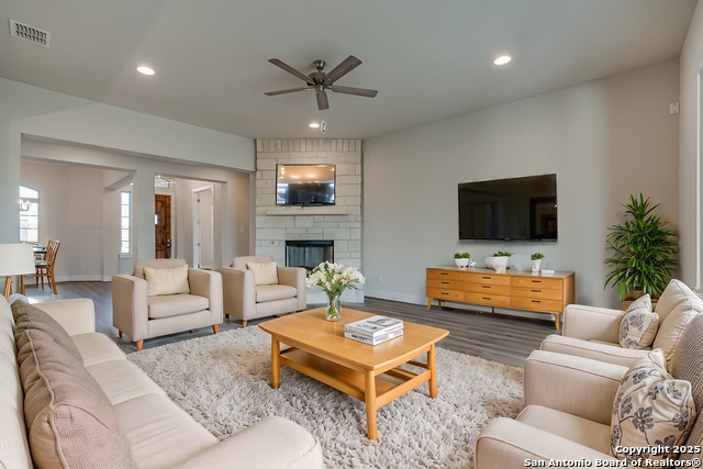 Image 8 of 30 For 5014 Estates Oak Way