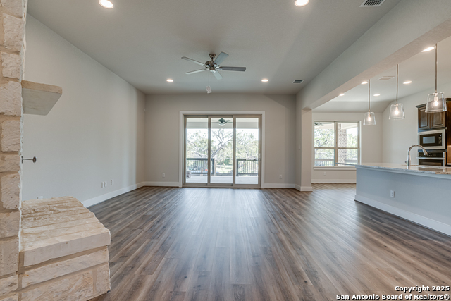 Image 9 of 30 For 5014 Estates Oak Way