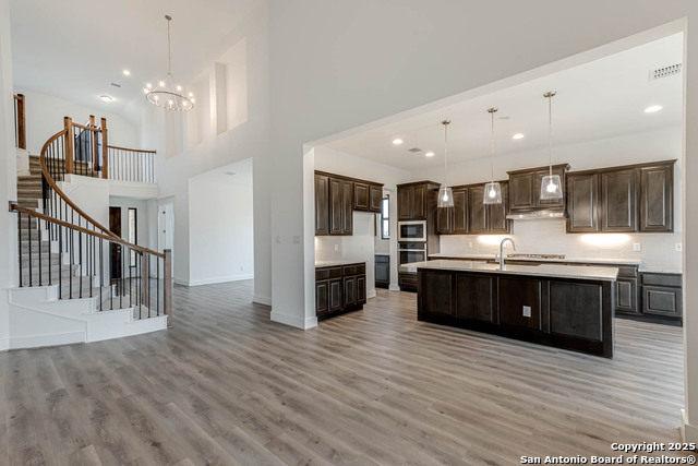 Listing photo id 9 for 5231 Everly Terrace