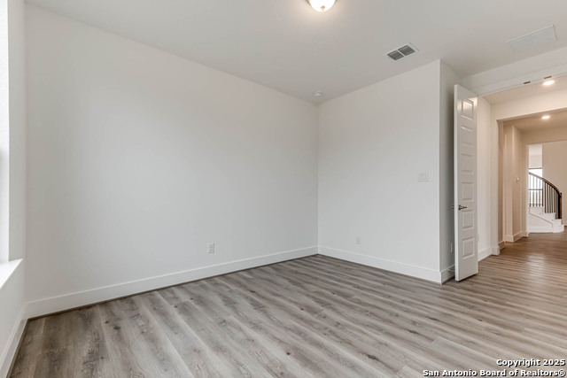 Listing photo id 21 for 5231 Everly Terrace