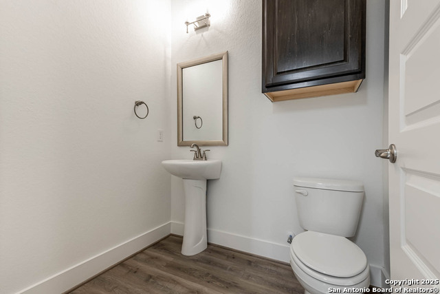 Listing photo id 33 for 5231 Everly Terrace