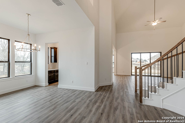 Listing photo id 2 for 5231 Everly Terrace