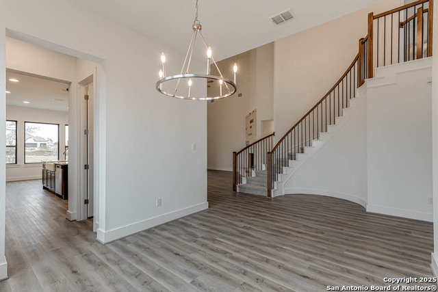Listing photo id 4 for 5231 Everly Terrace
