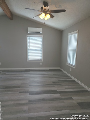 Image 2 of 4 For 1024 Woodlawn W 7
