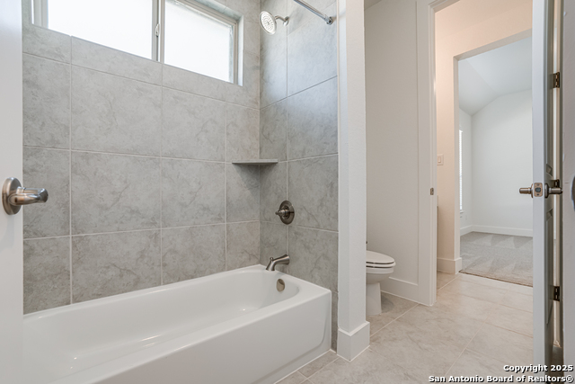 Listing photo id 38 for 5240 Estates Oak Way