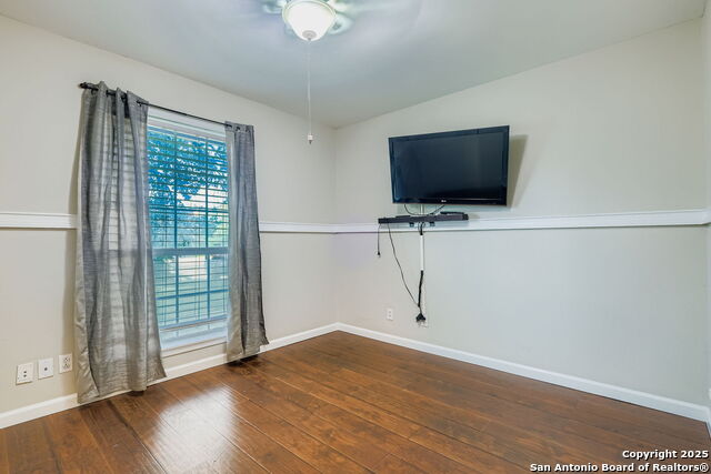 Listing photo id 17 for 9322 Valley Ridge