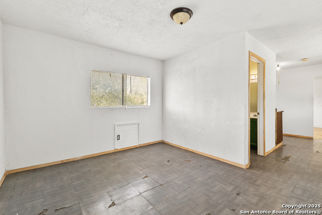Image 23 of 28 For 1222 Harding W