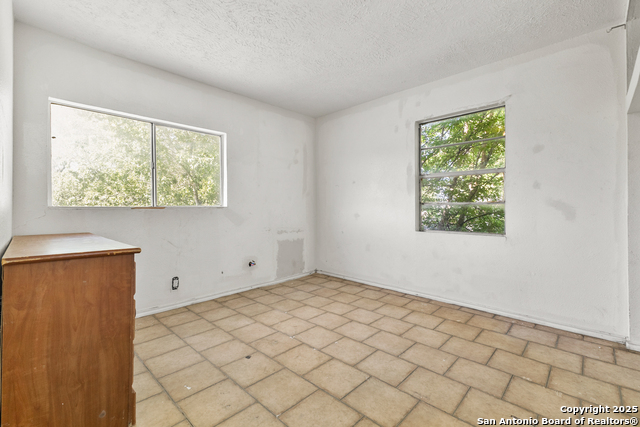 Image 26 of 28 For 1222 Harding W