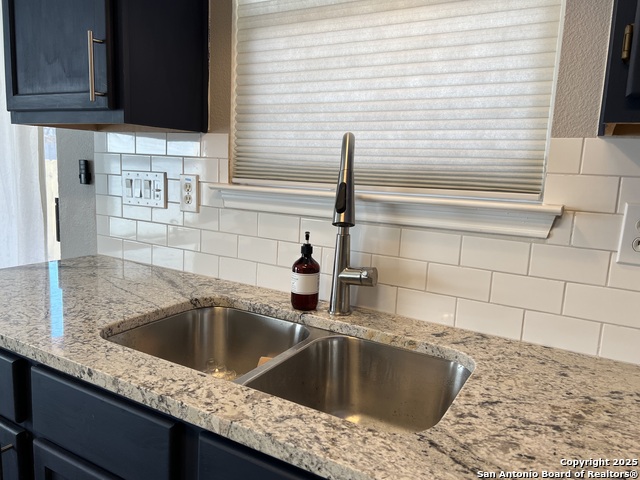 Image 8 of 21 For 647 Granite Cliff