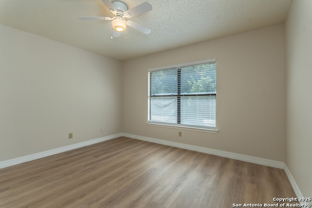 Image 9 of 14 For 13551 Hickory Legend