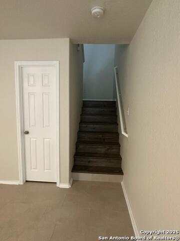Listing photo id 13 for 25346 Colt