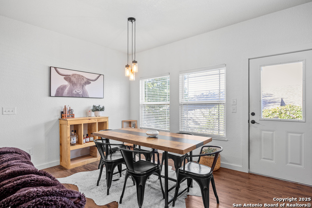 Listing photo id 9 for 129 Jasper N