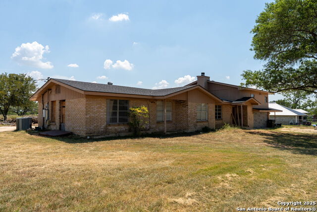 Image 4 of 51 For 315 Southwind Loop