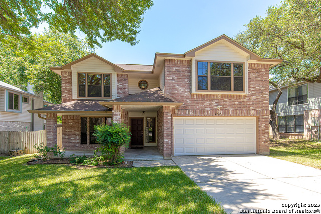 Listing photo id 0 for 2717 Poplar Grove