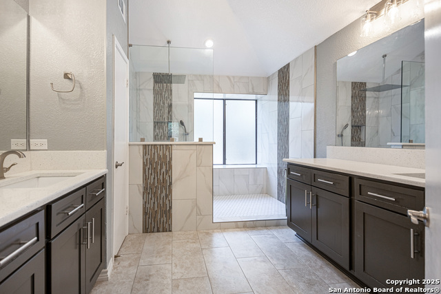 Listing photo id 23 for 2717 Poplar Grove