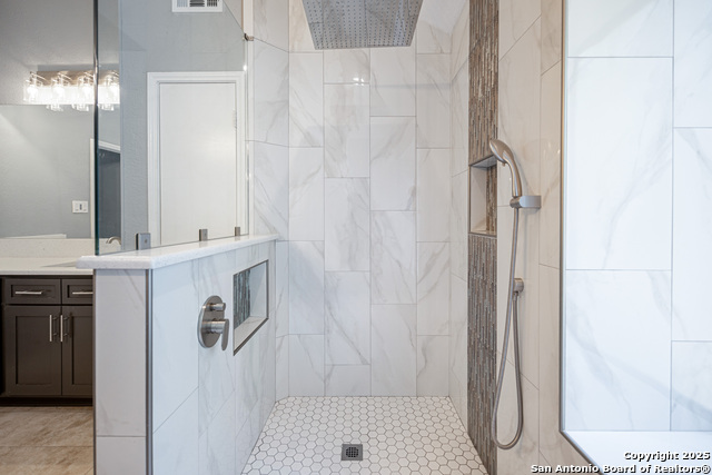 Listing photo id 25 for 2717 Poplar Grove