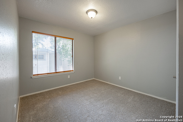 Listing photo id 30 for 2717 Poplar Grove