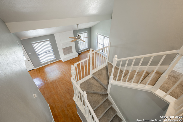 Listing photo id 33 for 2717 Poplar Grove