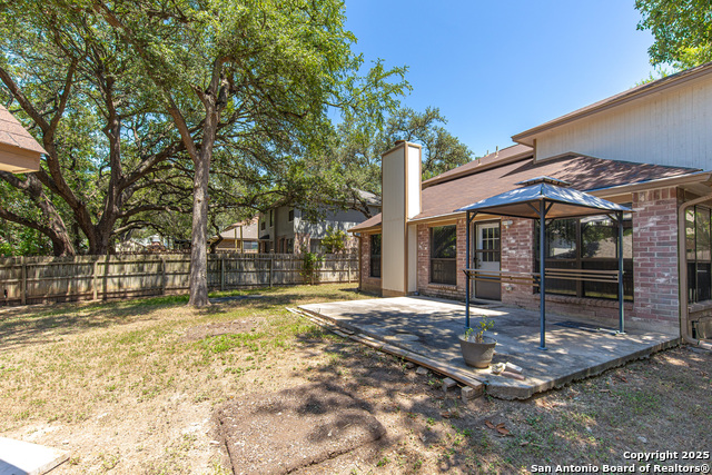 Listing photo id 36 for 2717 Poplar Grove