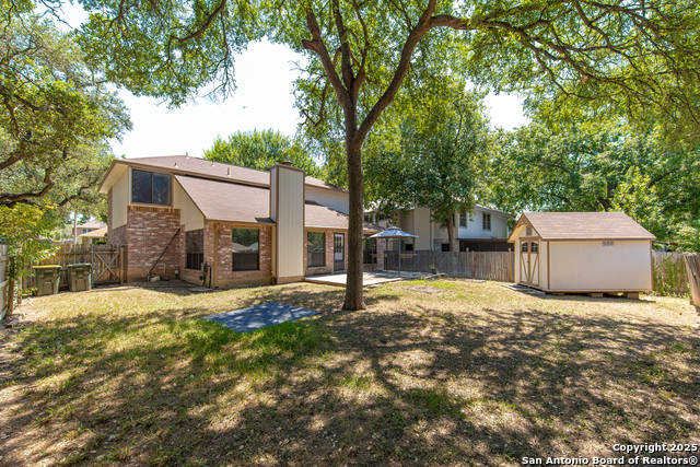 Listing photo id 39 for 2717 Poplar Grove