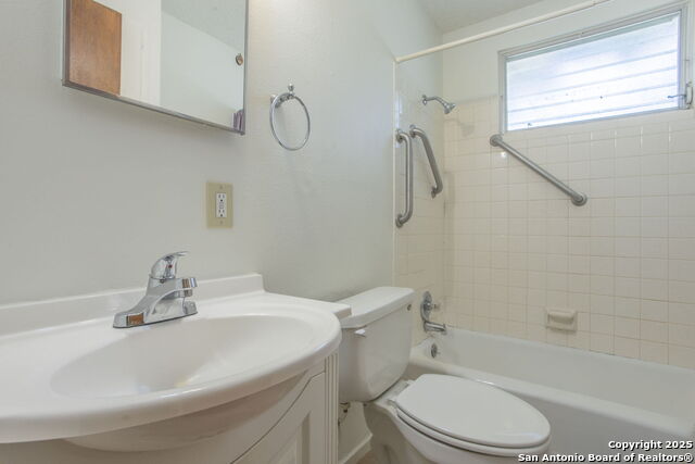 Image 10 of 16 For 830 Petaluma E