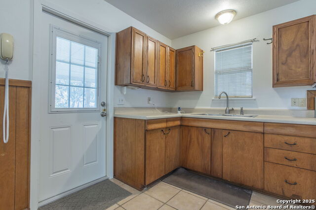 Image 5 of 16 For 830 Petaluma E