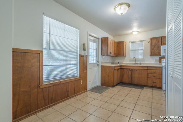 Image 6 of 16 For 830 Petaluma E