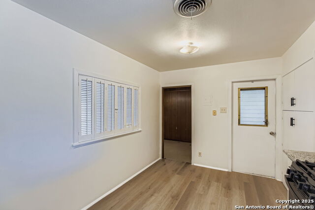 Image 10 of 28 For 1511 Arroya Vista