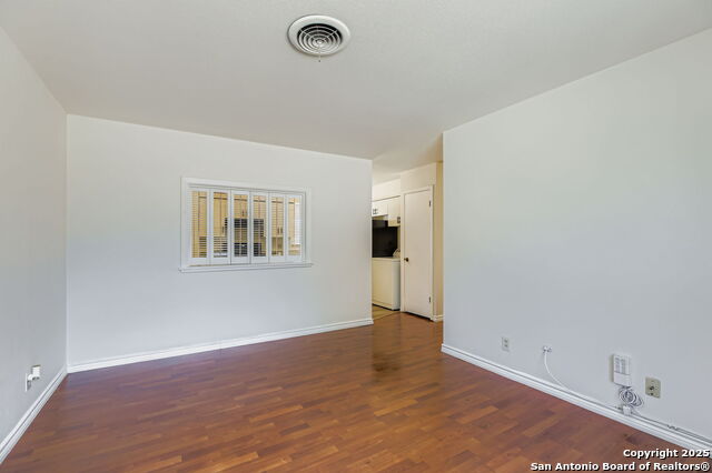 Image 11 of 28 For 1511 Arroya Vista