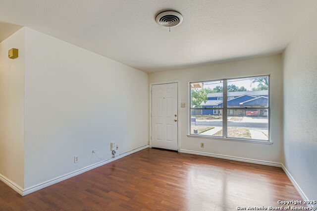 Image 12 of 28 For 1511 Arroya Vista