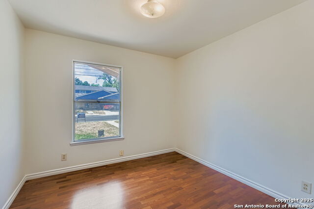 Image 18 of 28 For 1511 Arroya Vista