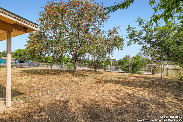 Image 24 of 28 For 1511 Arroya Vista