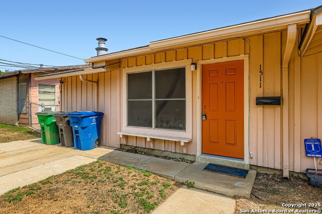 Image 3 of 28 For 1511 Arroya Vista
