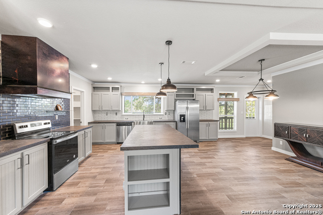 Image 15 of 77 For 9130 Rebecca Creek Rd
