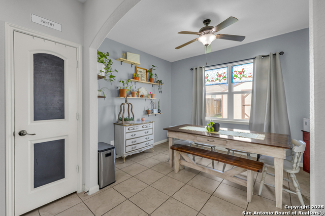 Image 13 of 26 For 327 Amaryllis