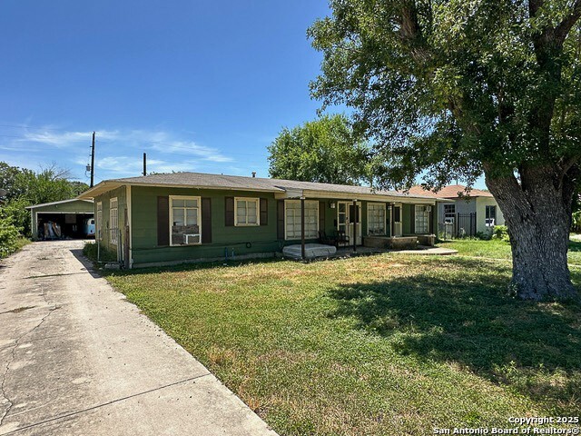 Image 3 of 12 For 2418 And 2424 W Woodlawn Ave