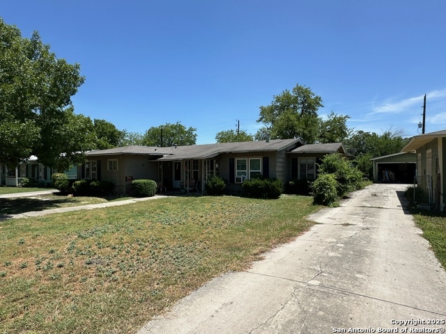 Image 4 of 12 For 2418 And 2424 W Woodlawn Ave