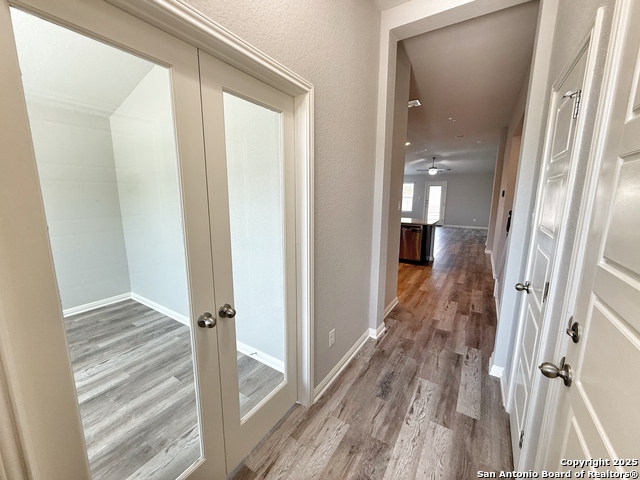 Image 4 of 33 For 8819 Straight Oaks