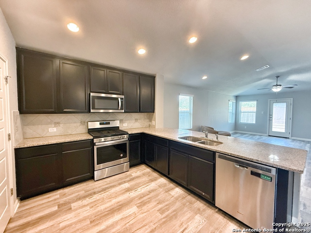Image 9 of 33 For 8819 Straight Oaks