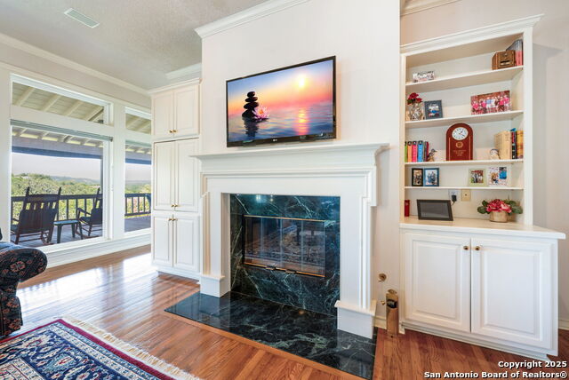 Listing photo id 8 for 408 Highlands